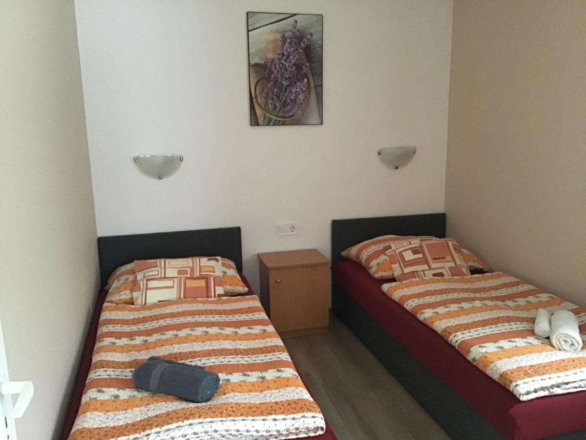 Drávecz Apartman Balatonlelle Esterno foto