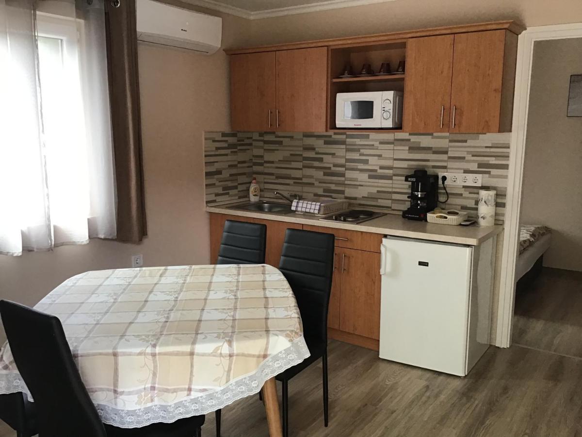 Drávecz Apartman Balatonlelle Esterno foto